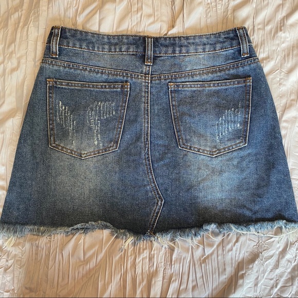 Vestique Distressed Jean Skirt - Picture 3 of 3